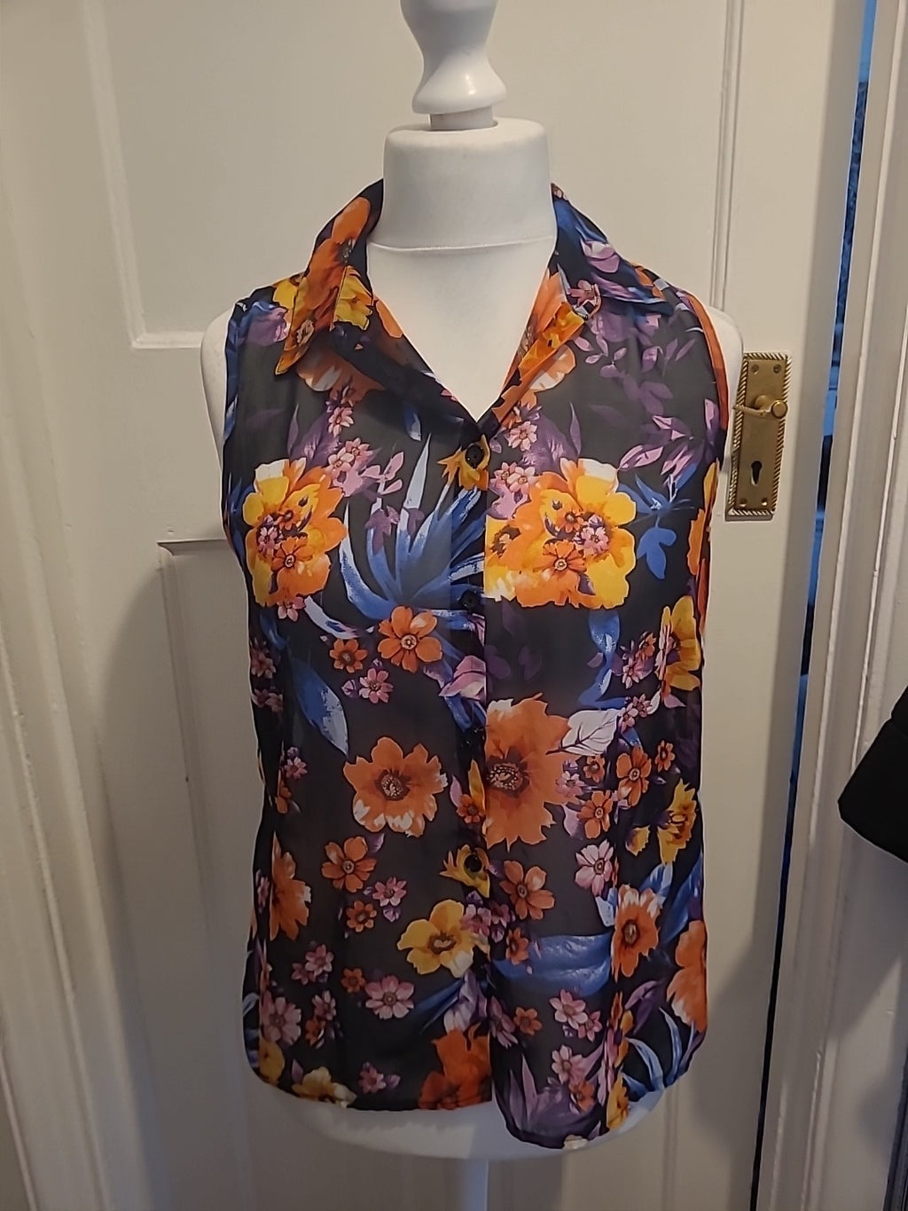 Ladies Size 14 Multicoloured Sleeveless Collared Blouse