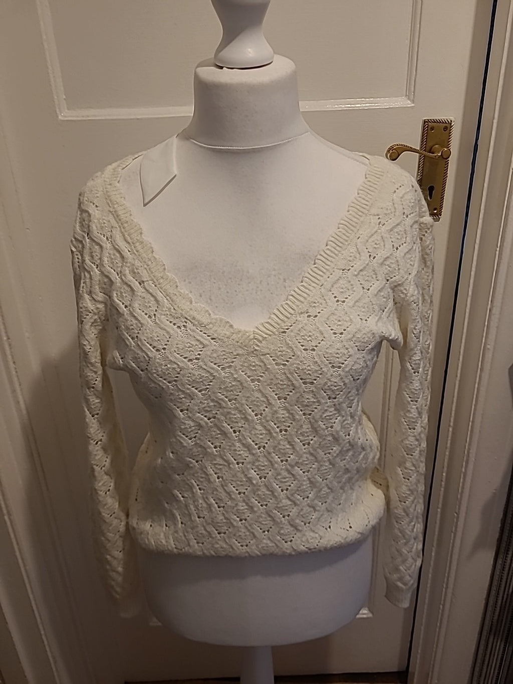 Ladies Majolica Size S/M White Knit Long Sleeved Jumper