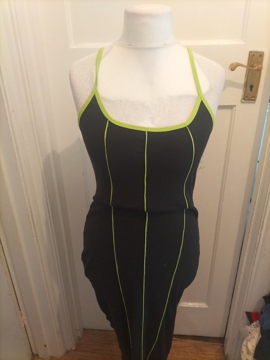 Ladies Misguided Size 10 Black And Green Pencil Dress