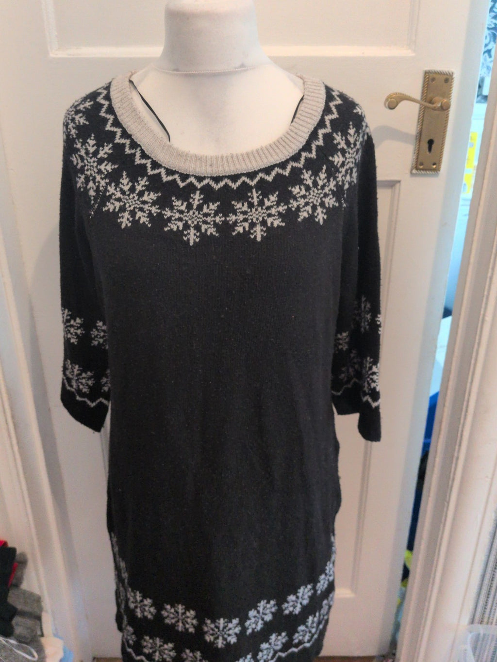 Angel Ribbons 16/18 Black Long Sleeve Jumper Dress