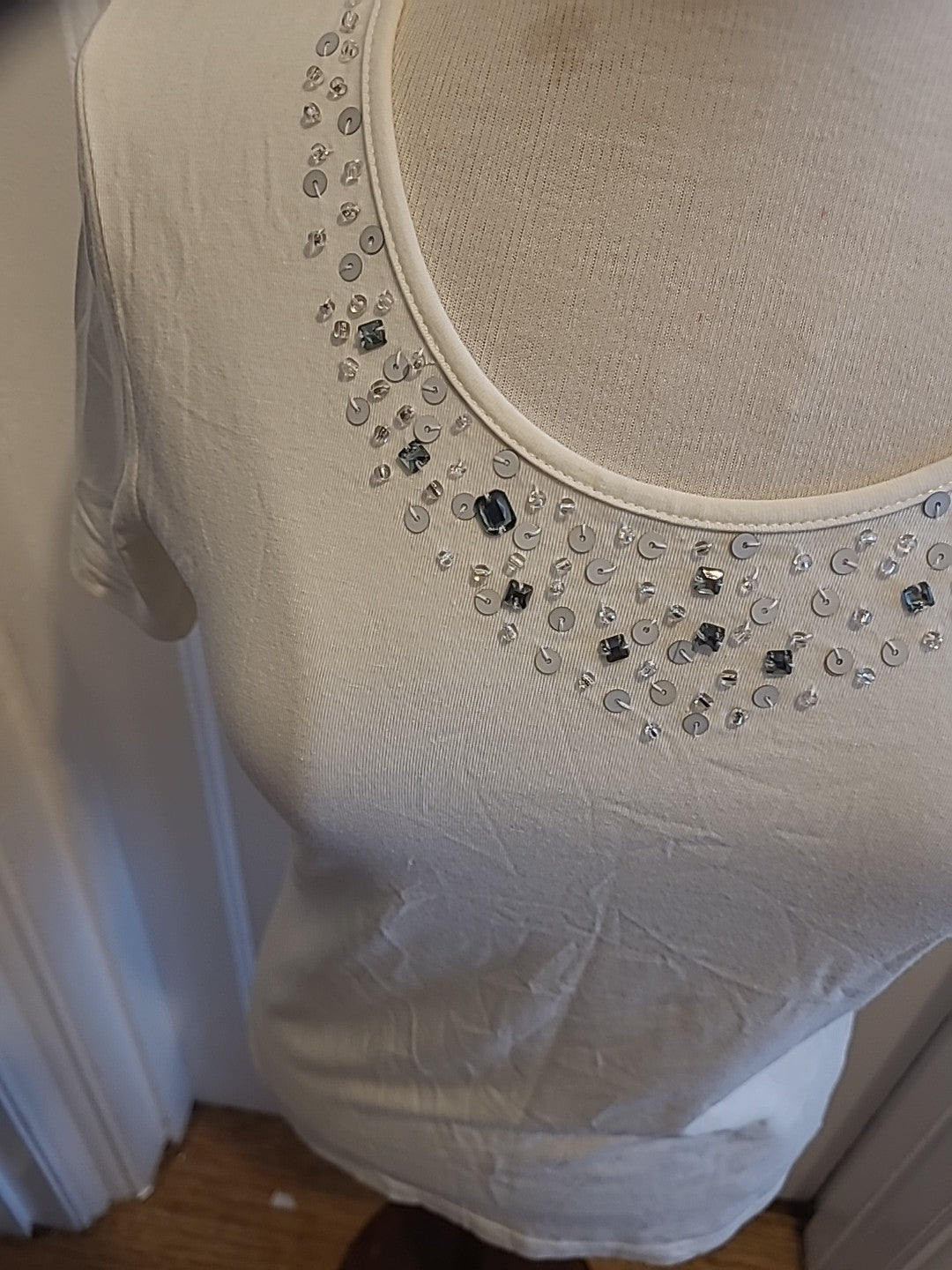 Ladies Micha Size Medium White Short Sleeved Detailed Neck Tshirt
