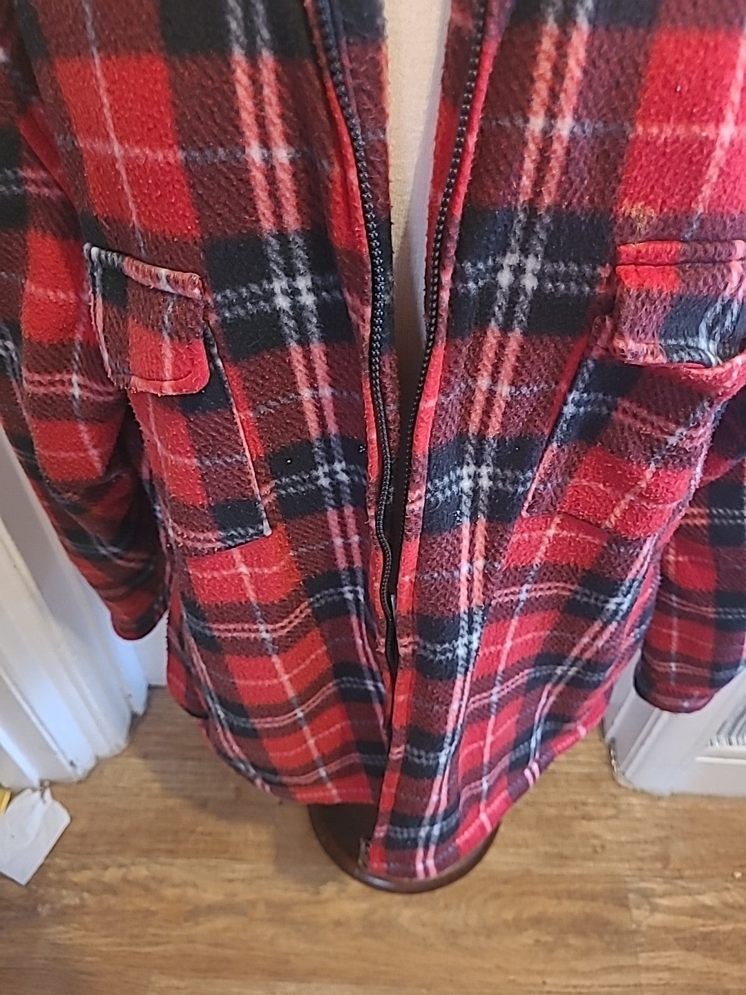 Mens Tom Hagen Size 2xl Red Check Fleece Zip Through