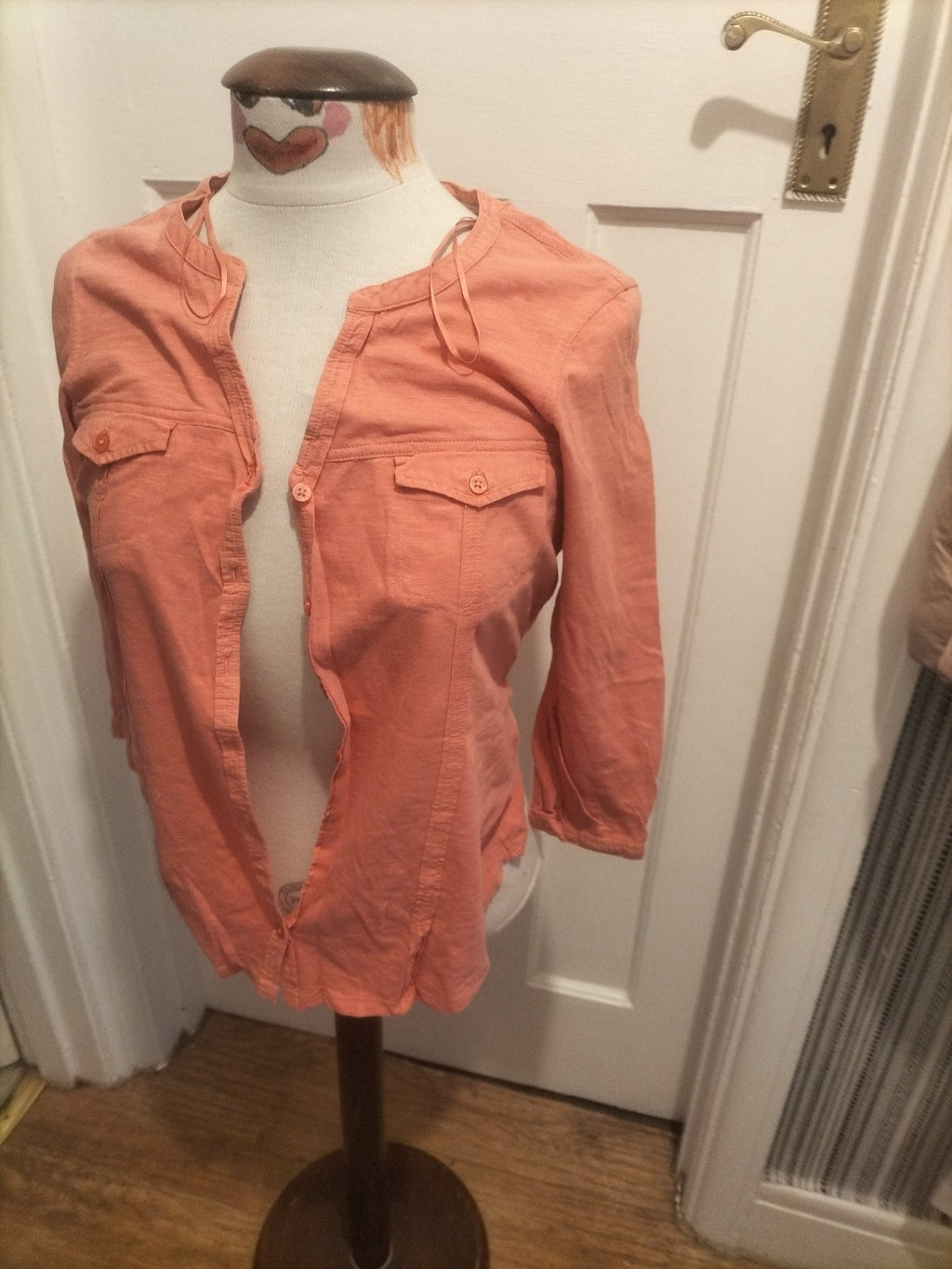 Ladies Tu Size 8 Salmon Long Sleeved Blouse