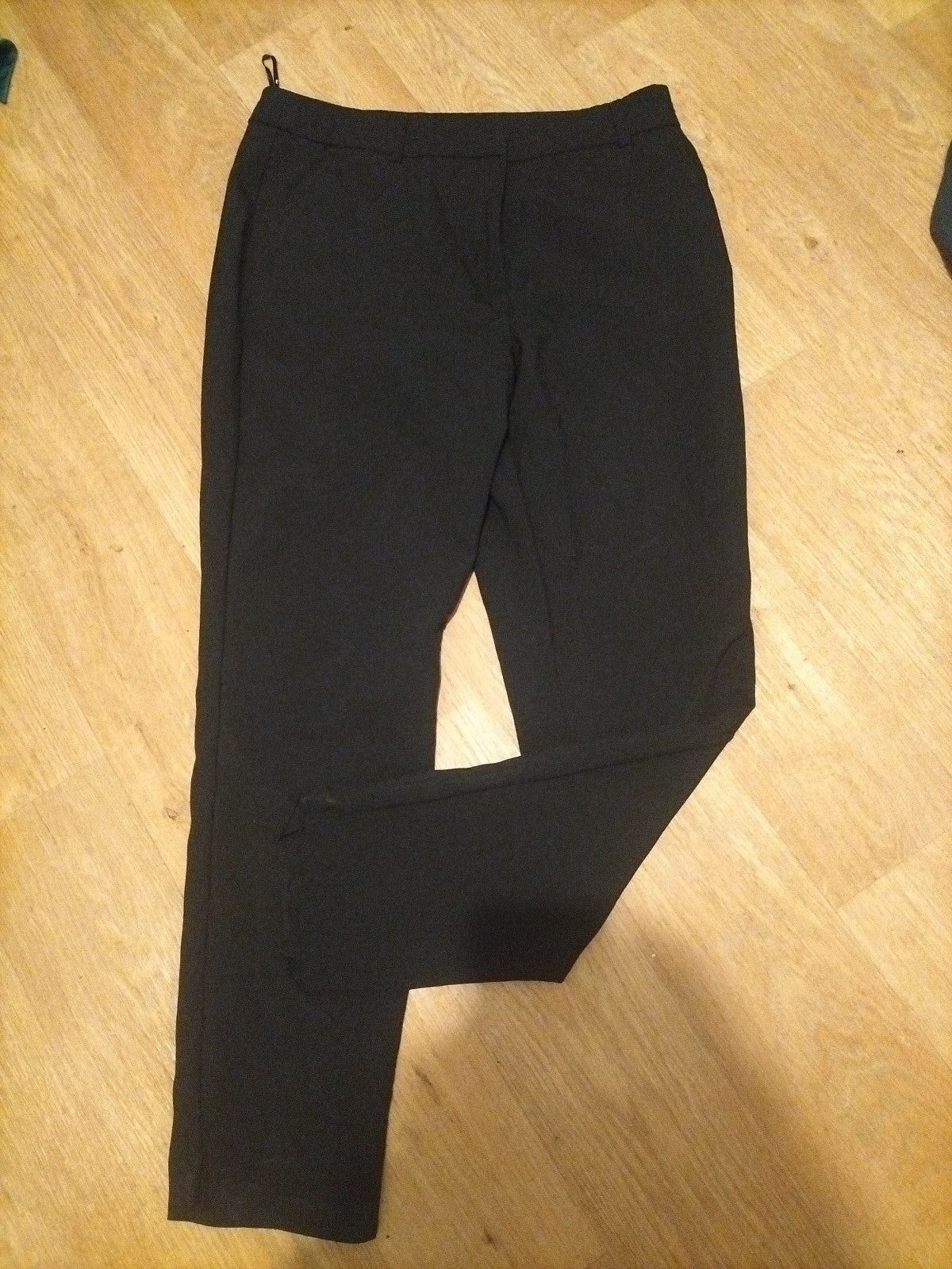 Ladies Primark Size 14 Black Lightweight Trousers