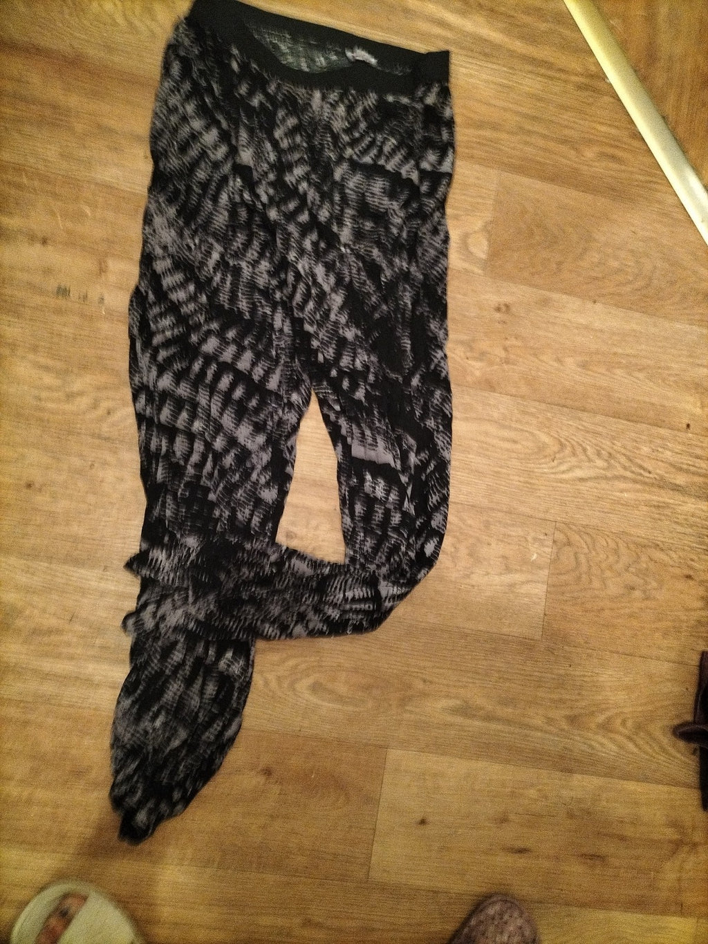 Ladies Be Beau Size 10 Grey And Black Elasticated Leggings