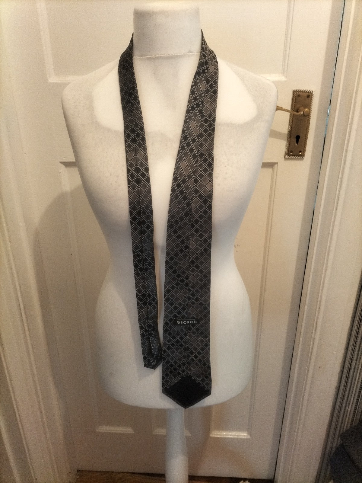 Mens Black And Silver Tie