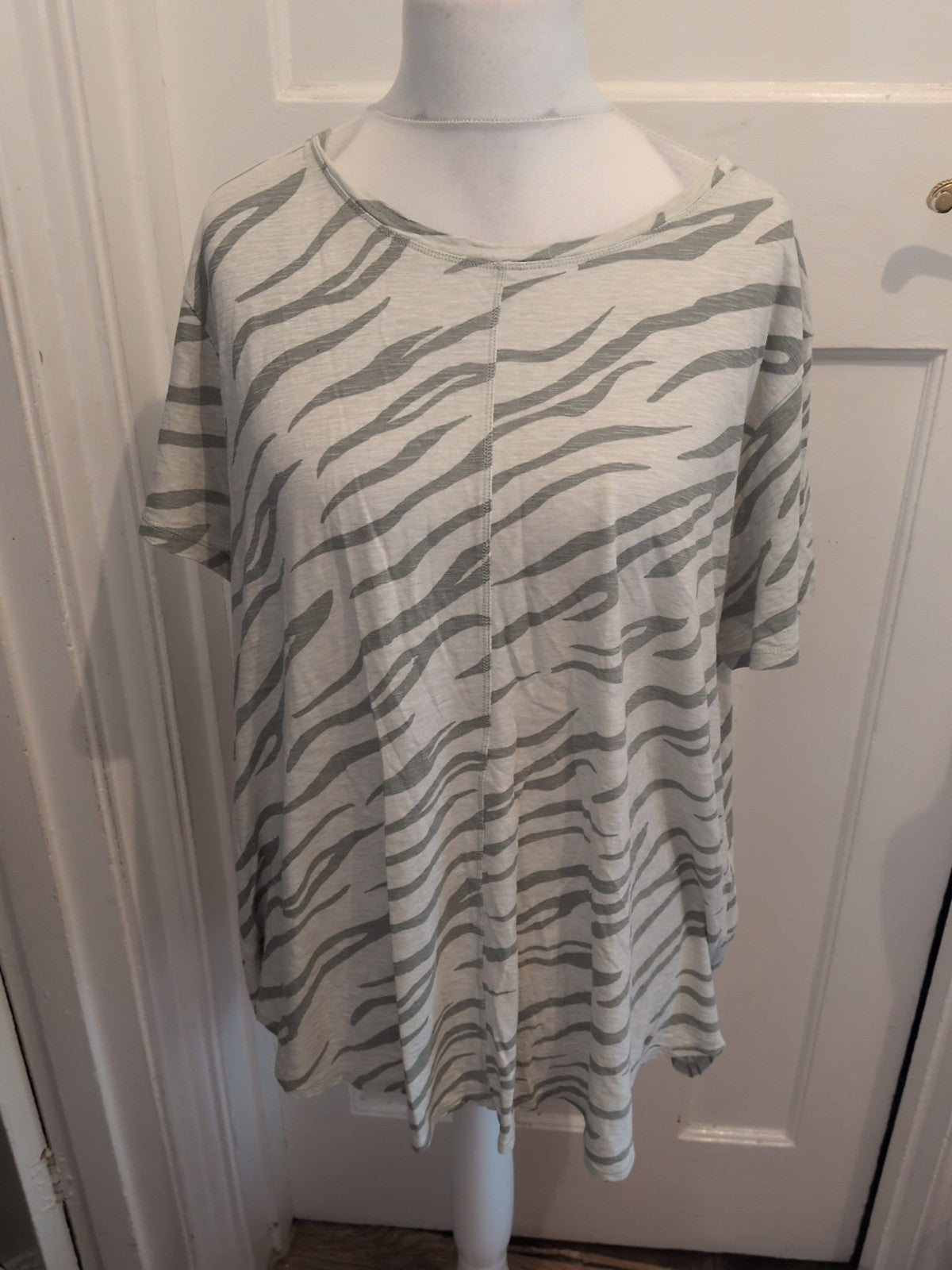 Marks And Spencer 20 Two Tone Green Short Sleeve T-shirt