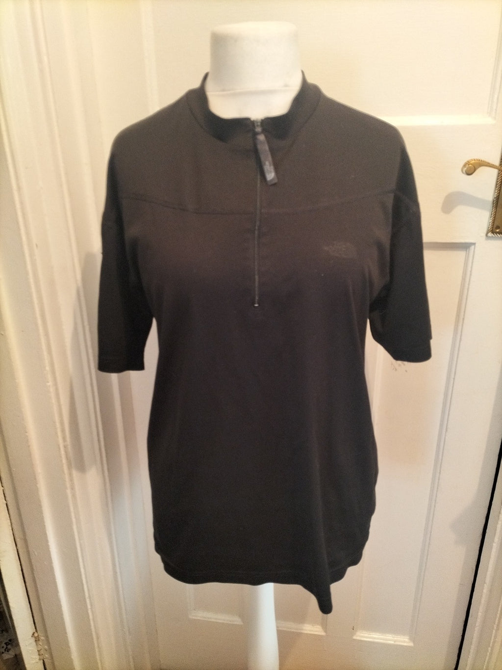Mens The North Face Size Large Black High Neck Tshirt Short Sleeved