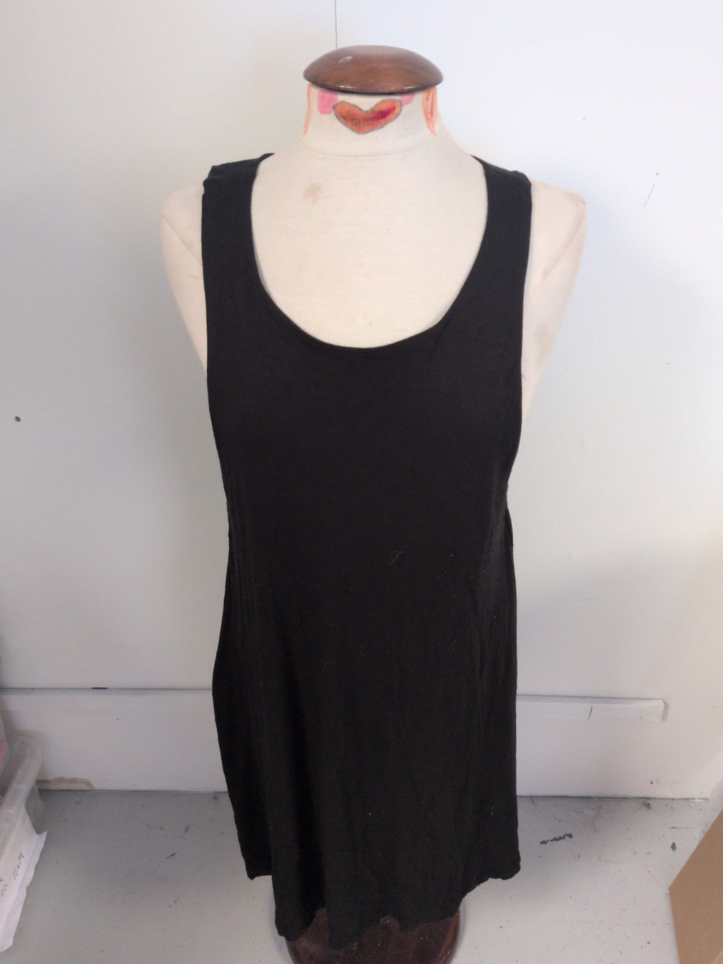 H&M Large Black Sleeveless Dress Midi