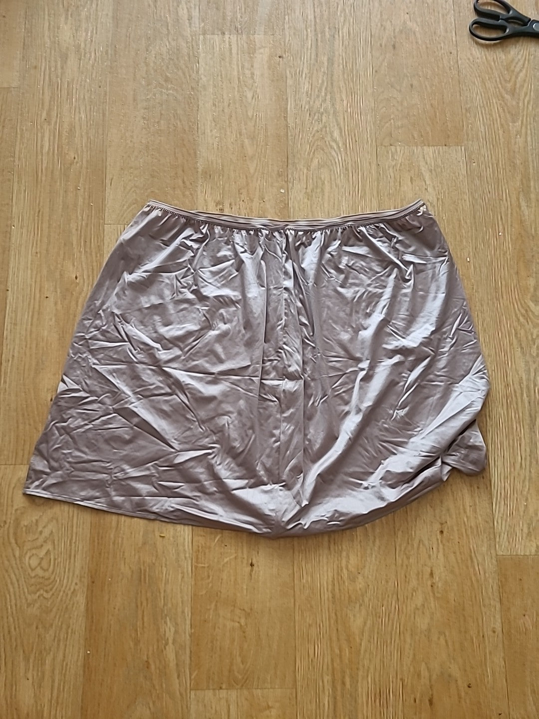 Ladies Marks And Spencer Size 22 Praline 19 Inch Pettiskirt