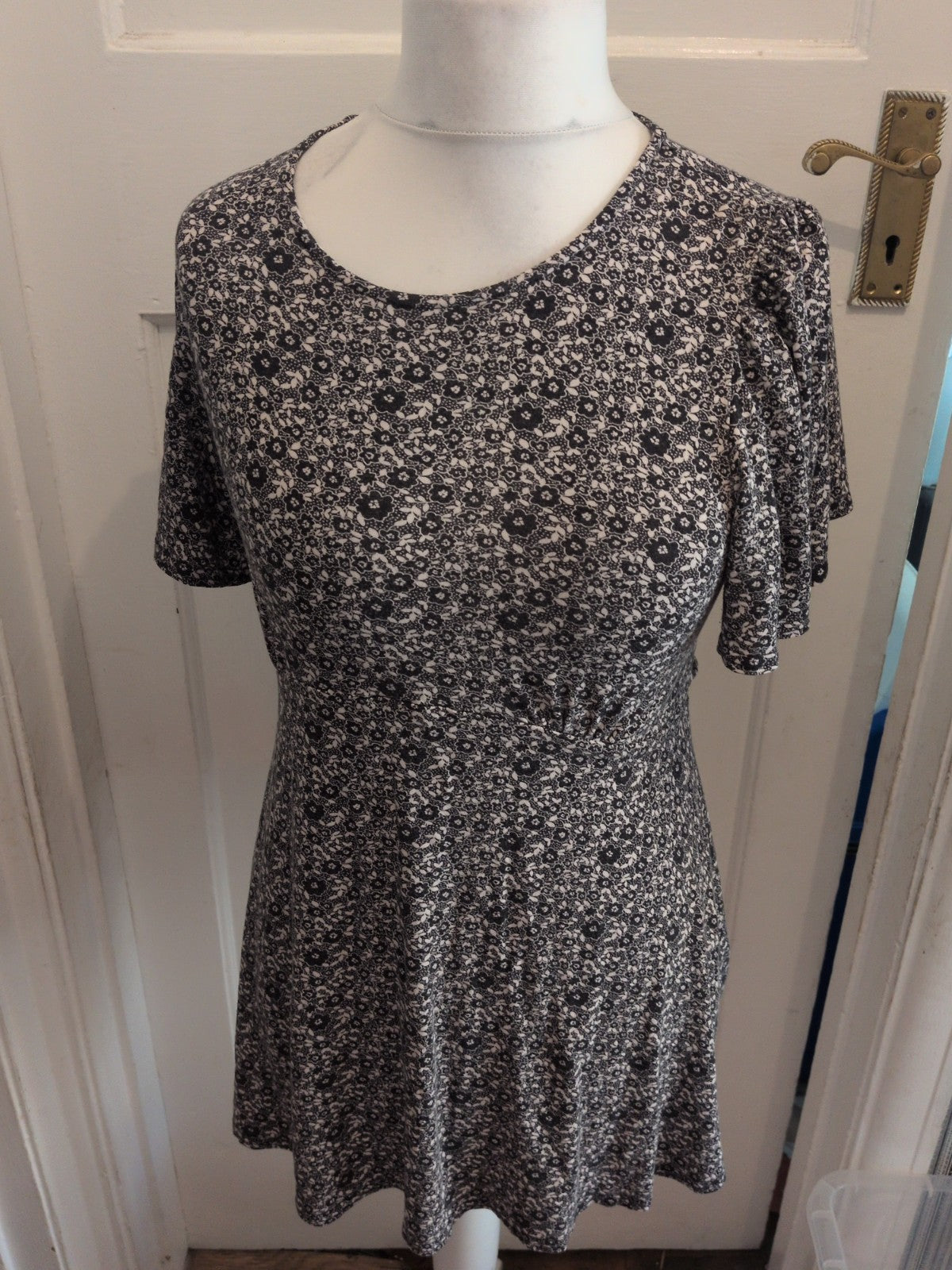 New Look Maternity 12 Black Flower Short Sleeve Knee Length Dress