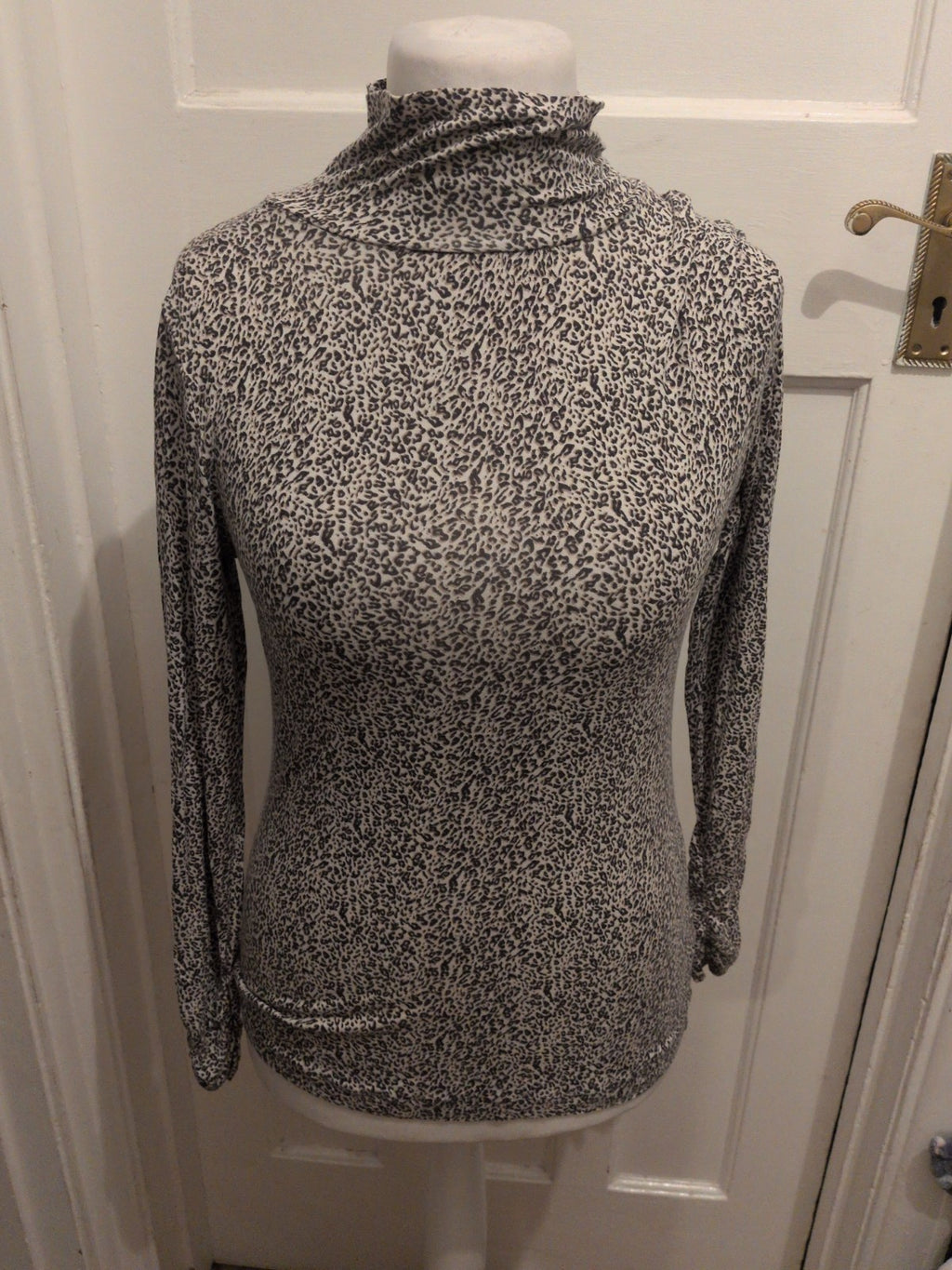 Marks And Spencer 10 Leopard Print Long Sleeve Top
