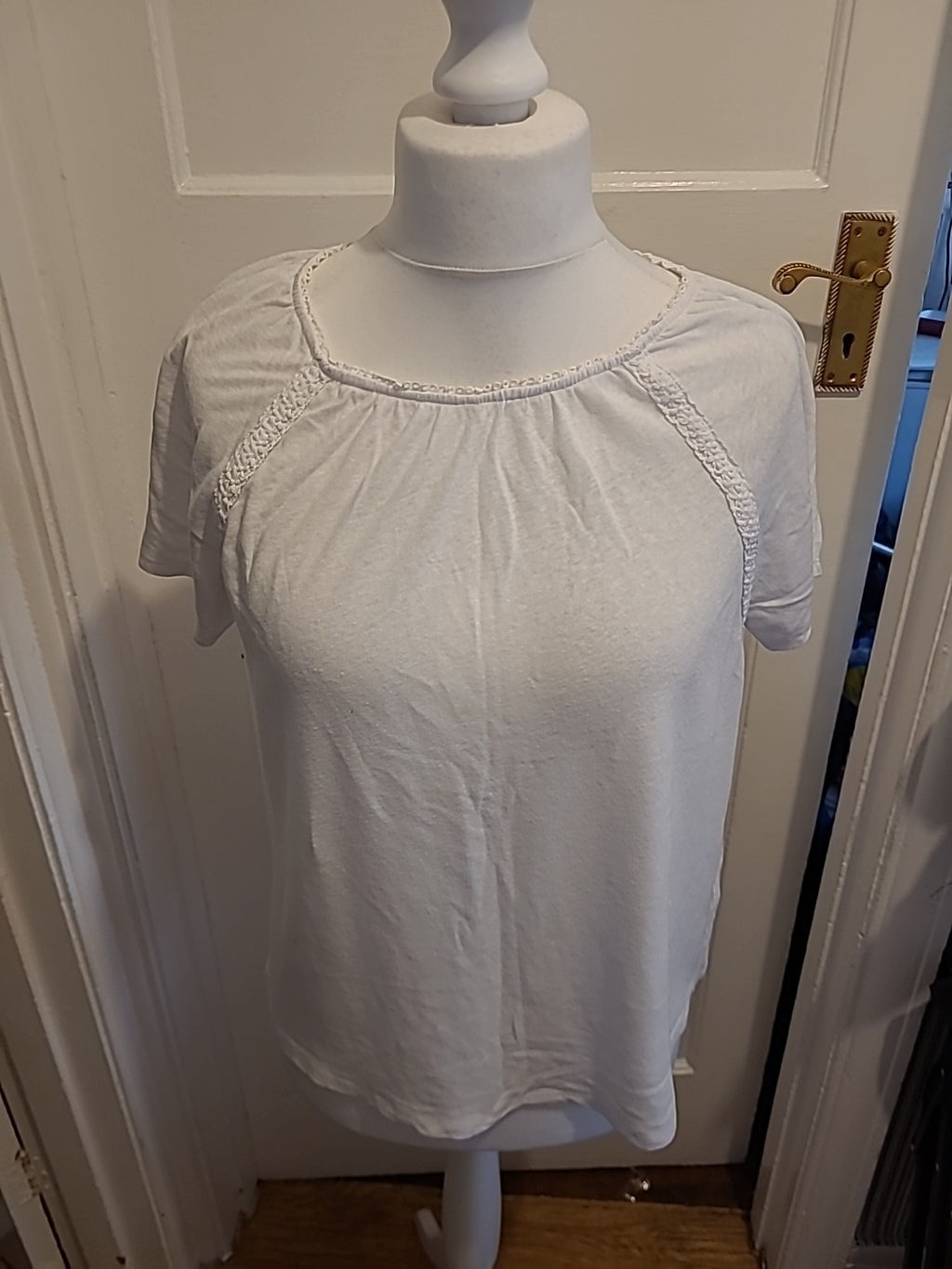Ladies M&S Collection Size 12 White Frilly Neck Hem Short Sleeved Blouse