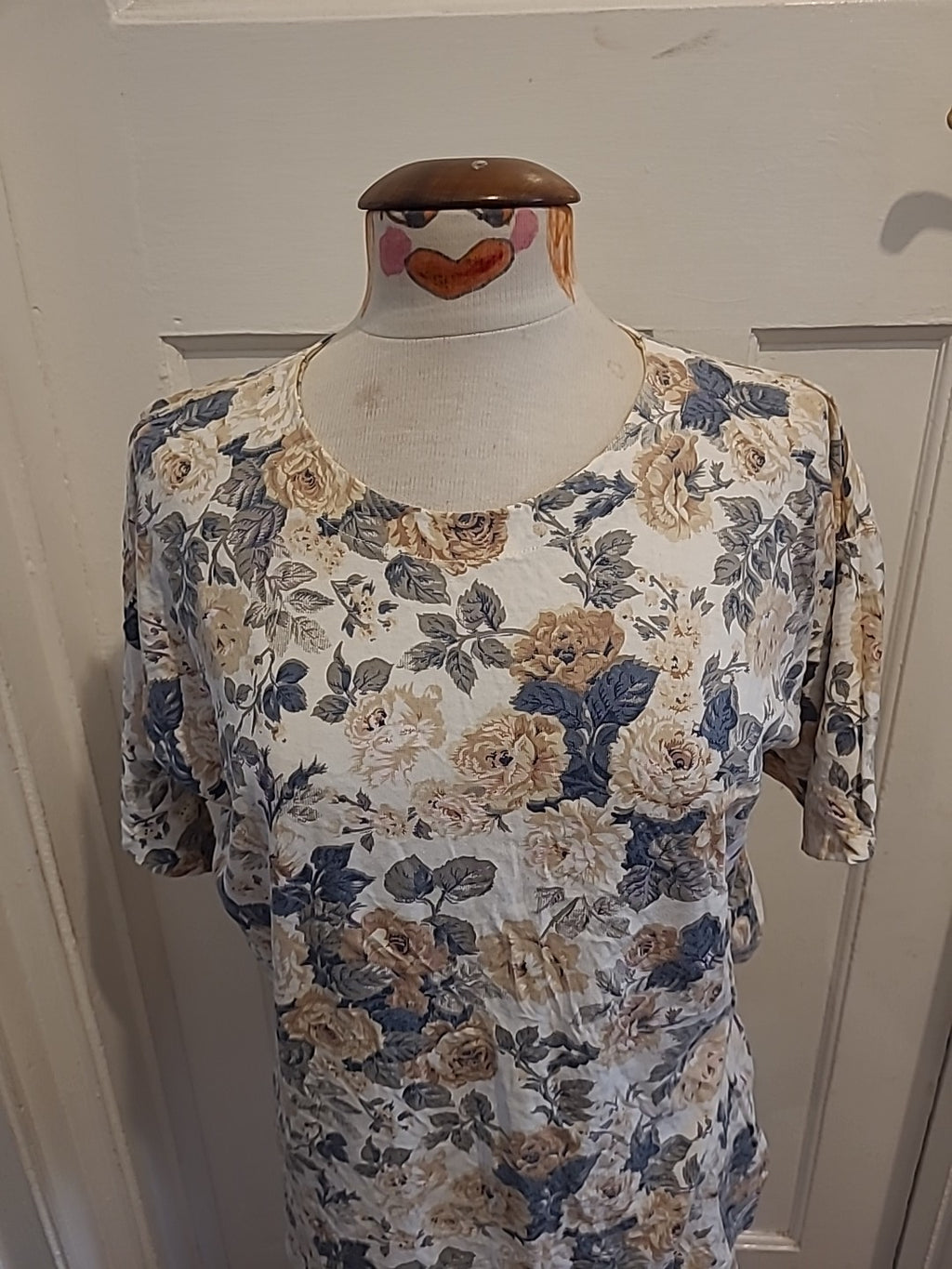Ladies New Look One Size Floral Short Sleeved Blouse