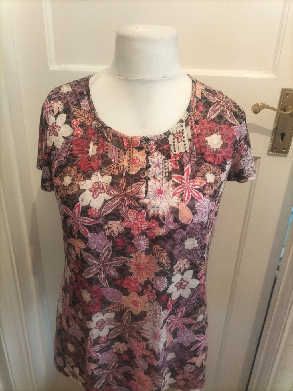 Ladies BM Casual Size 12 Purple Mix Floral Short Sleeved Blouse