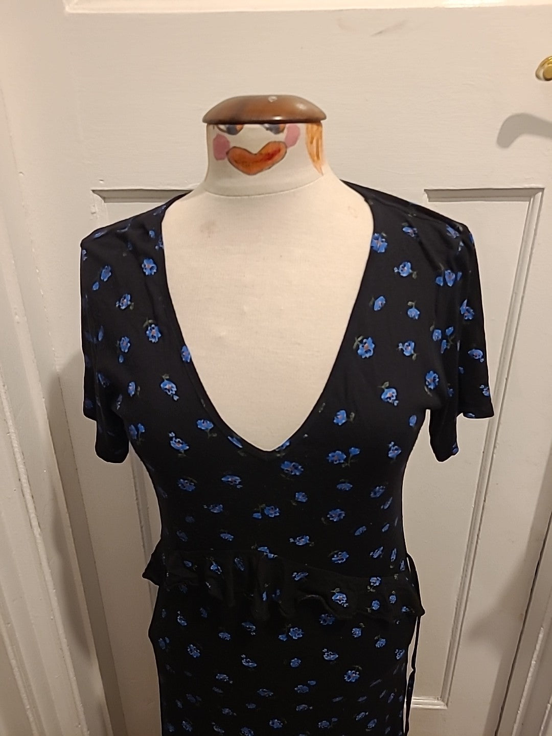 Ladies Peacocks Size 10 Black With Blue Flowers Short Sleeved Long Length Dress