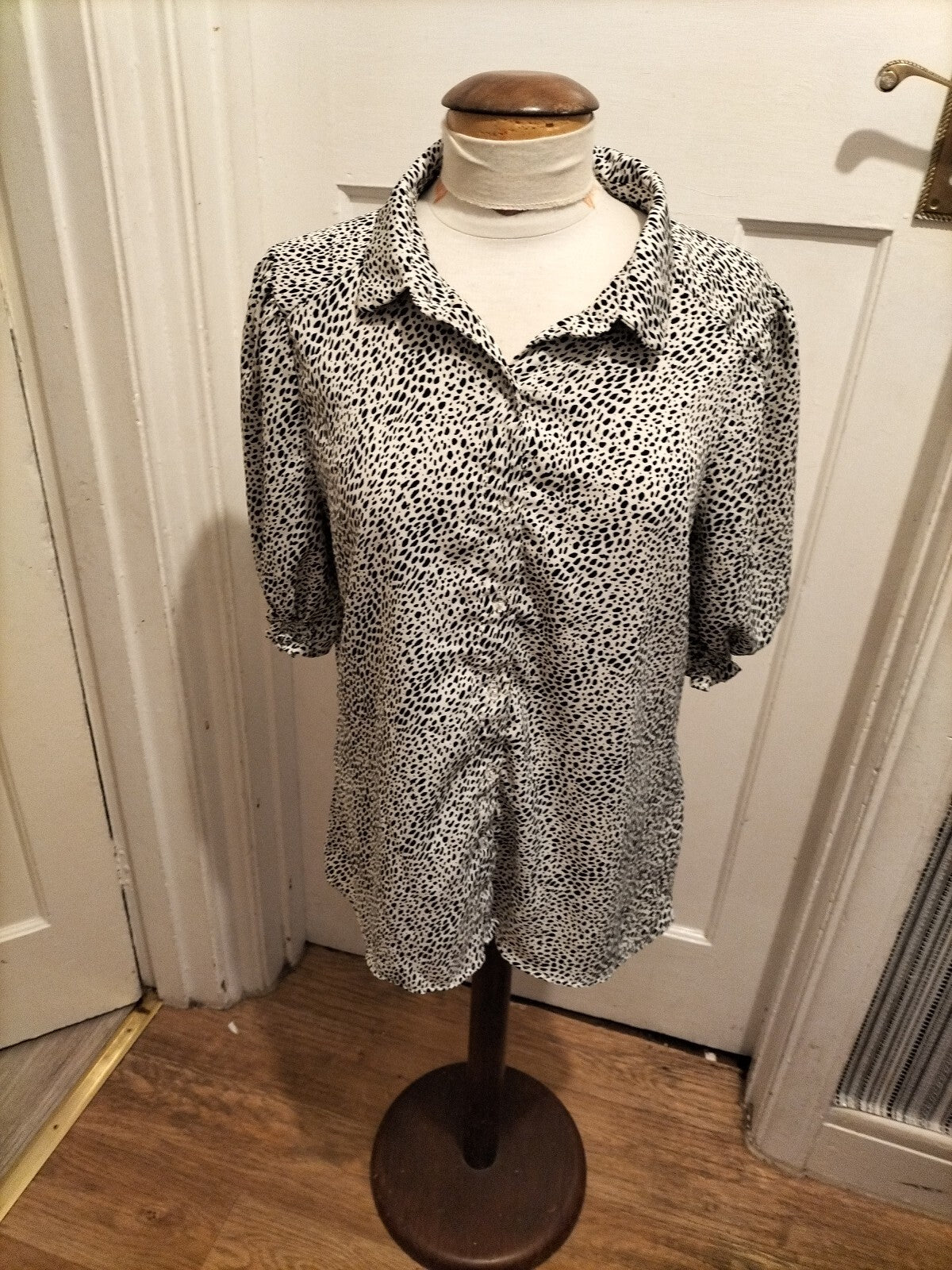 Ladies Ax Paris Size 10 Spotted Mid Sleeved Blouse