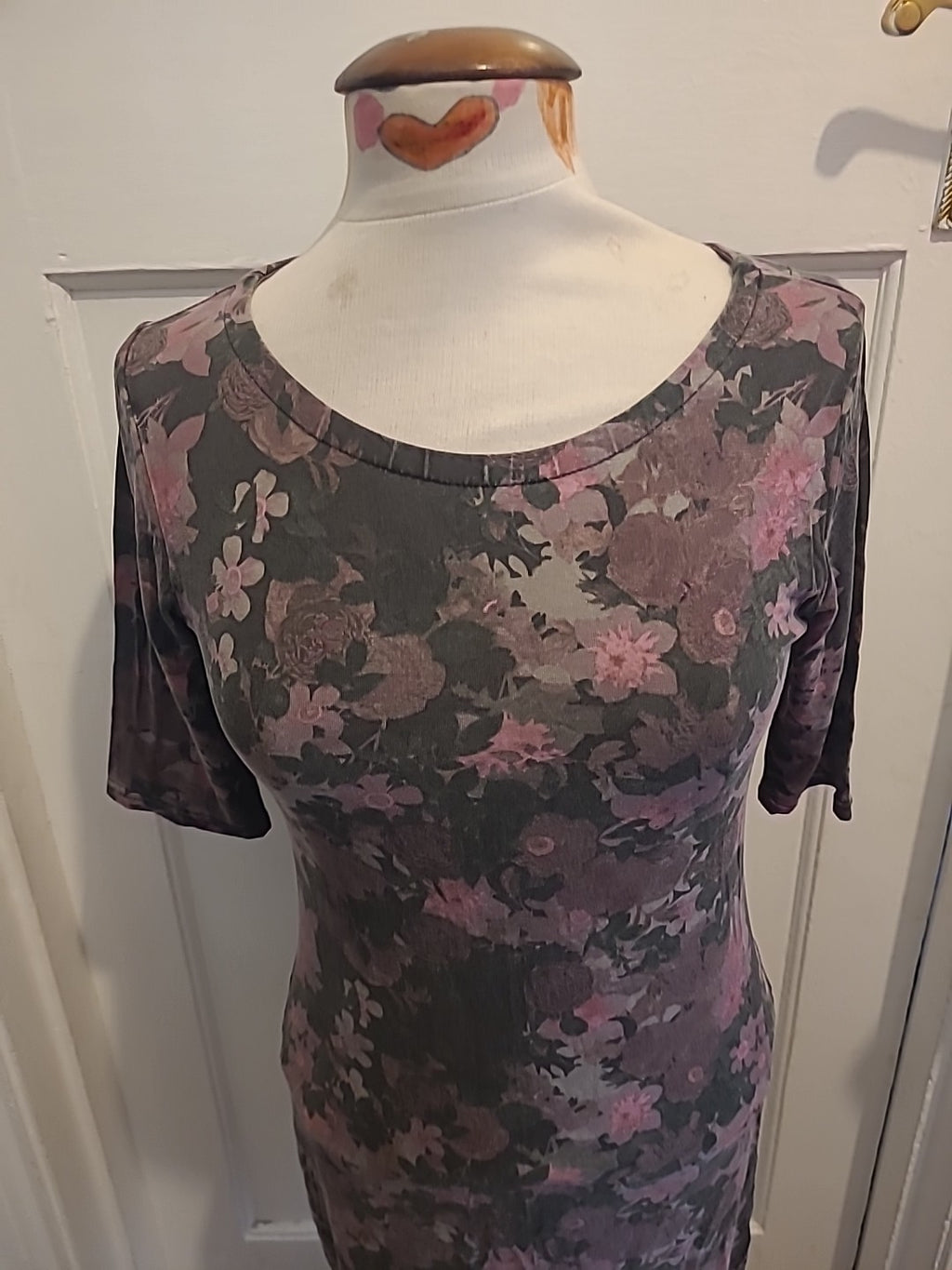 Ladies Damned Delux Size 12 Purple Floral Mid Sleeved Dress