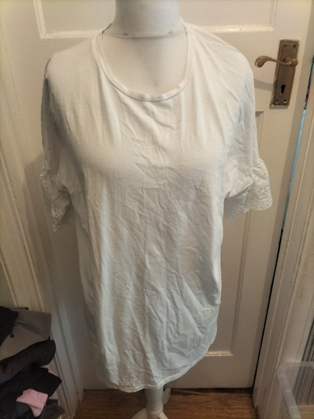 Ladies George Size 20 White Patterned Sleeve Round Neck T-shirt