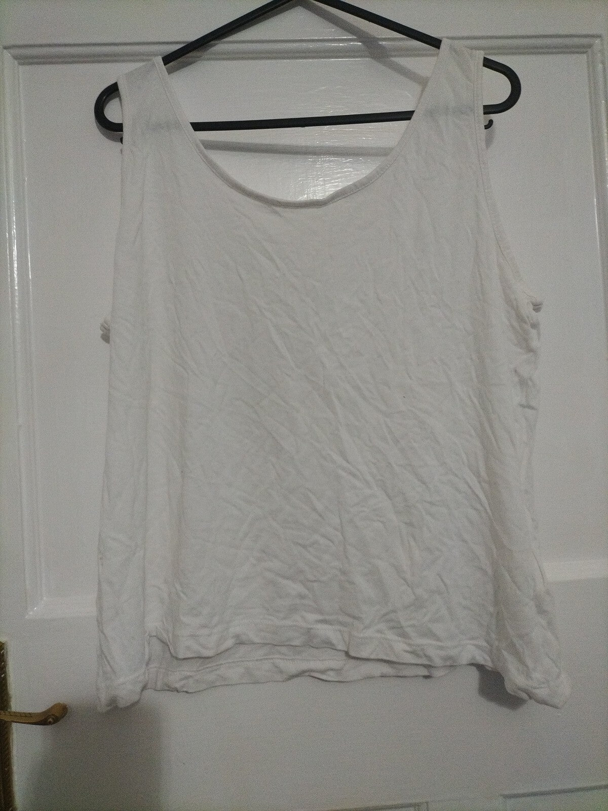 Ladies Esmara Size 12/14. White Sleeveless Top
