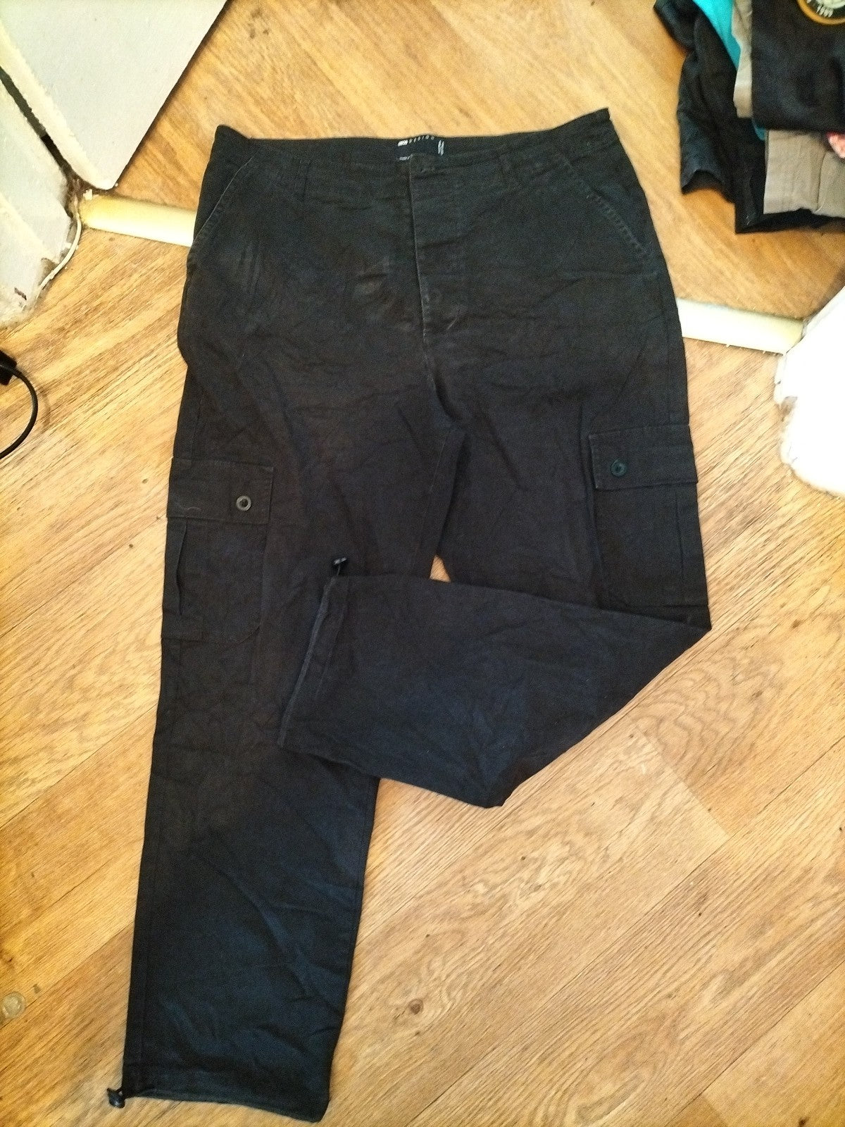 ASOS 32x30L Black Cargo Trousers