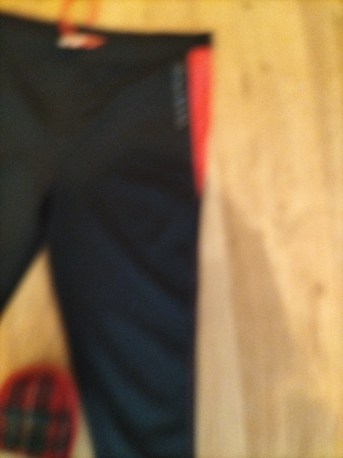Ladies Elle Sport Size Small Cerise And Black Sports Leggings
