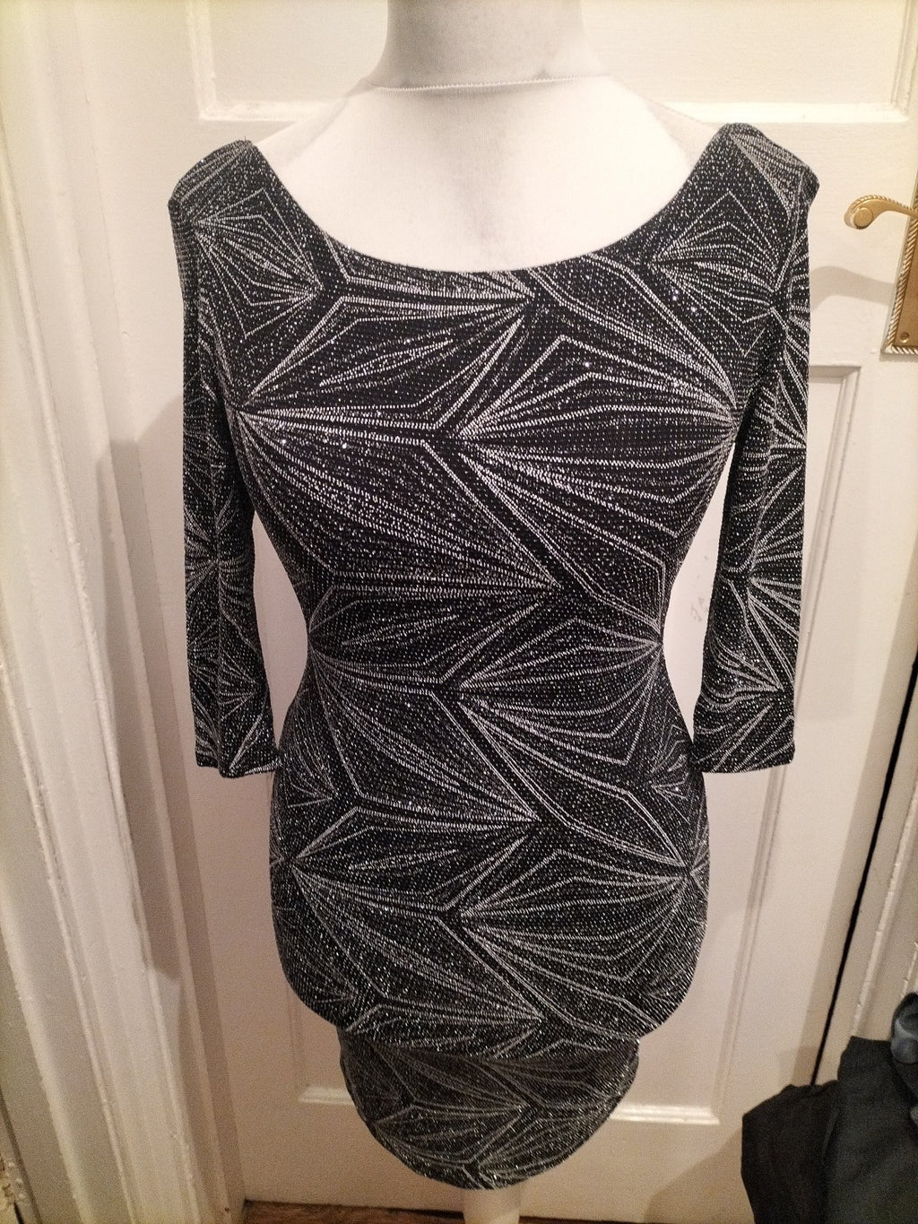 Ladies New Look Size 10 Black And Silver Half Sleeve Dress