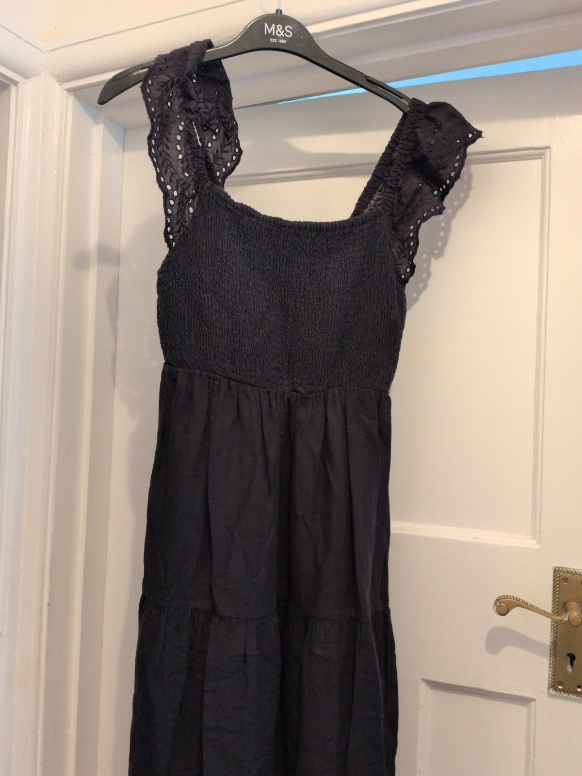Ladies New Look Size 8 Black Sleeveless Long Length Bubblehem Dress