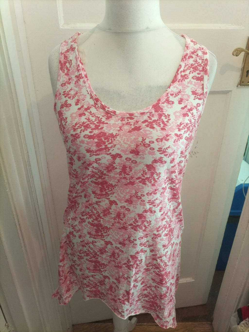 Store Twenty One 14 Pink Floral Sleeveless Blouse