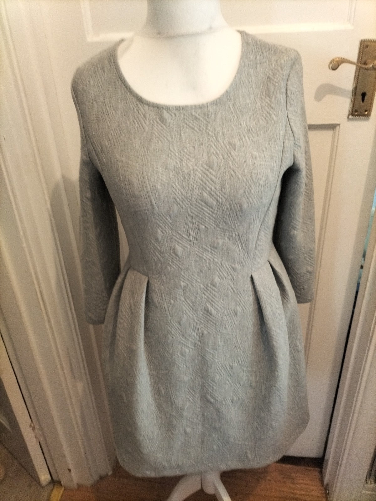 Ladies Great Plains Size M Grey 3/4 Sleeved Dress Patterned