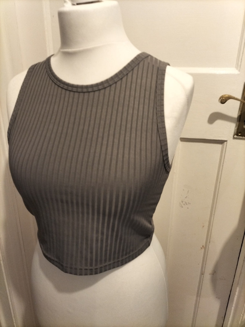 Ladies Shein Size Large Grey Ribbed Sleeveless Crop Top