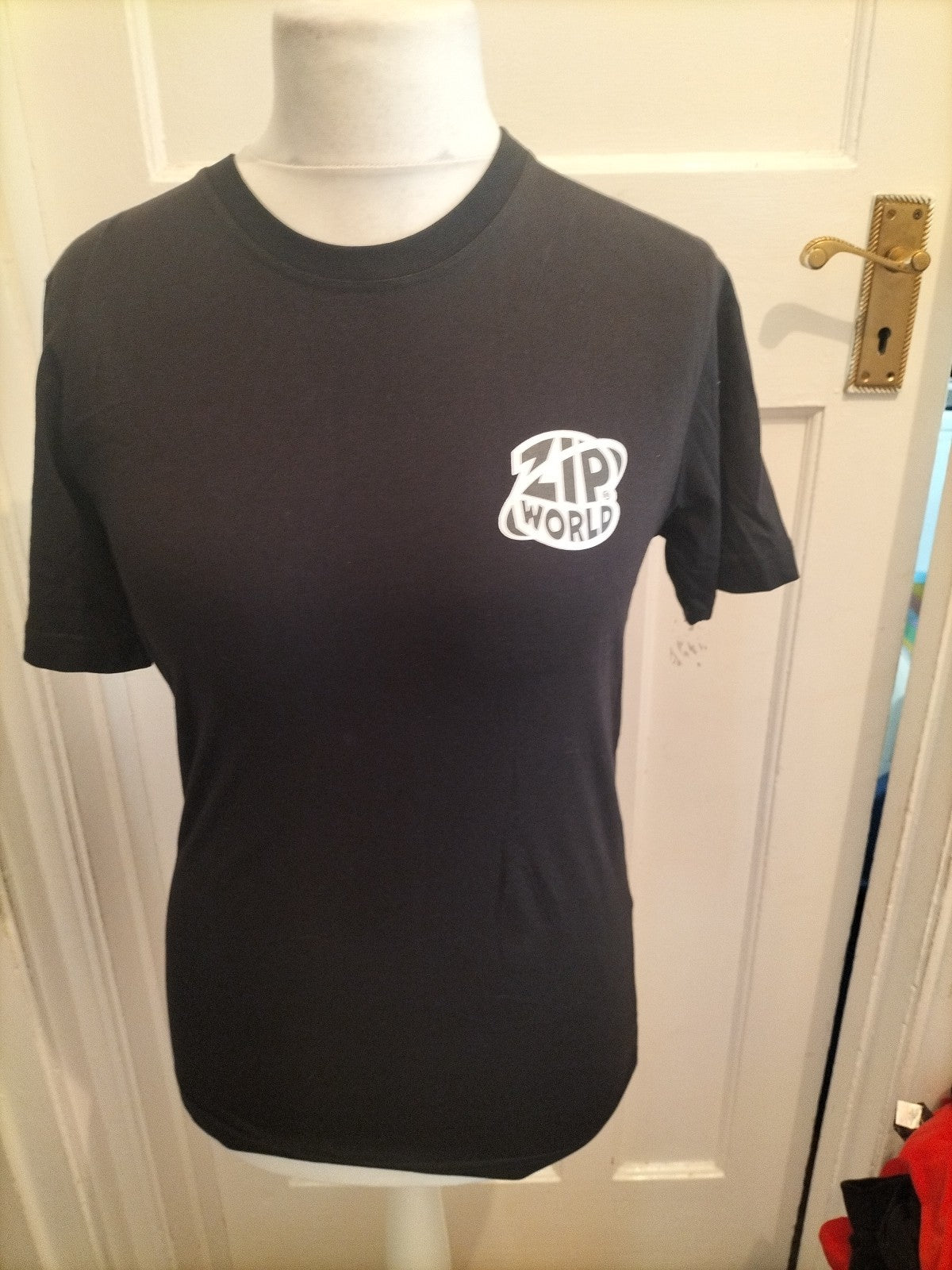 Mens Zip World Size Xs Black Short Sleeved T-shirt