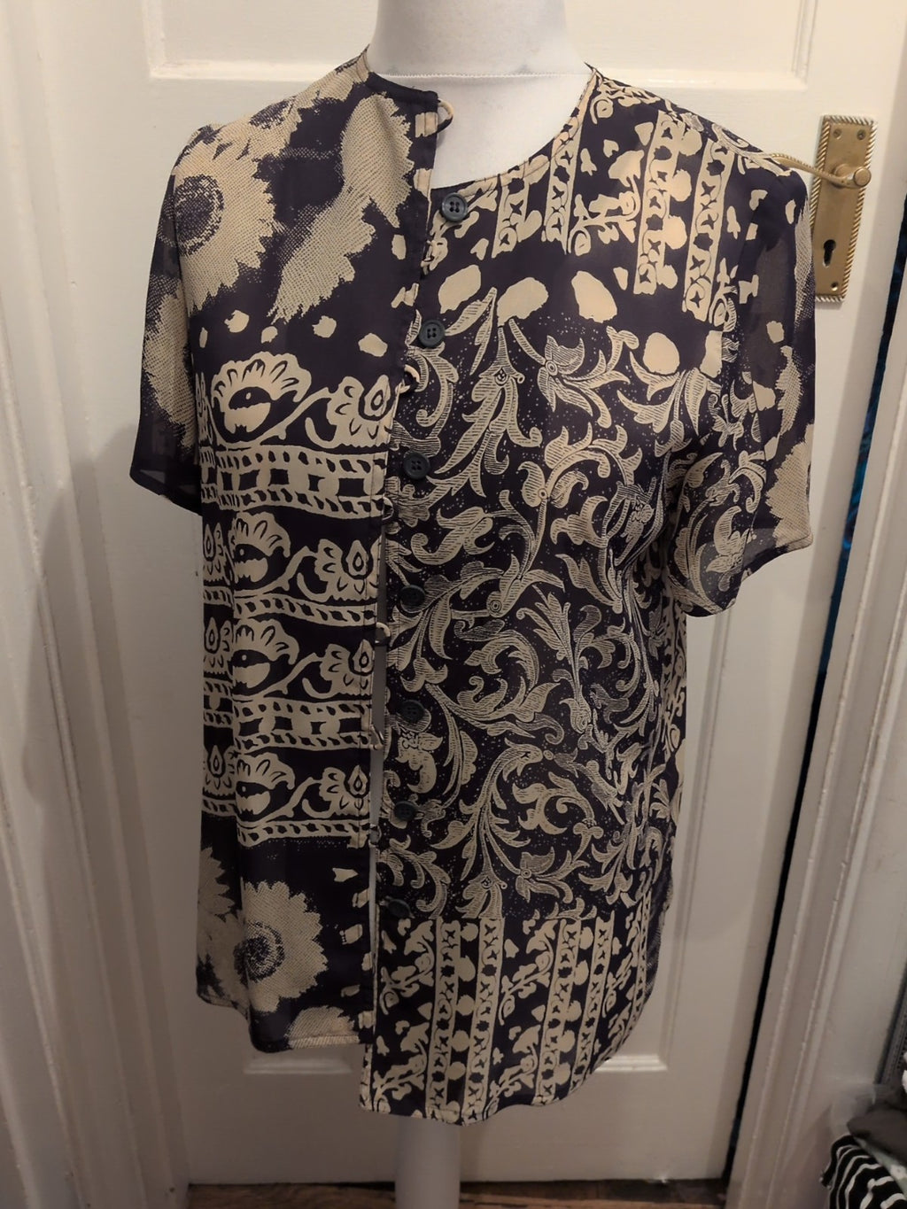 Windsmoor 10 Navy And Beige Buttoned Short Sleeve Blouse