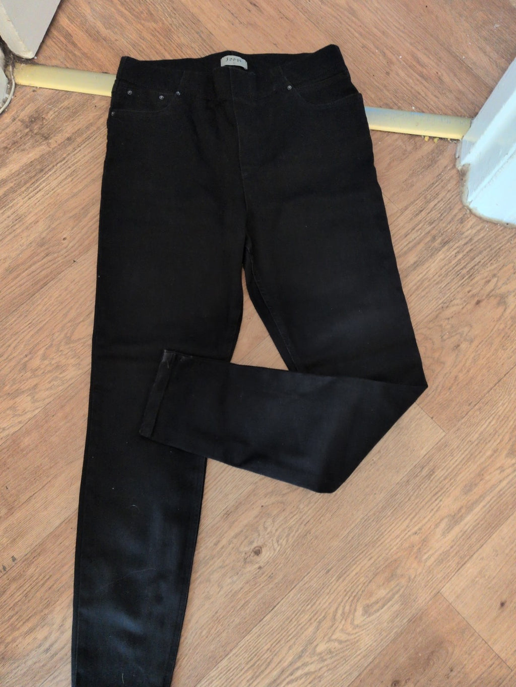 Ladies Soon Size 12 Black Jeggings