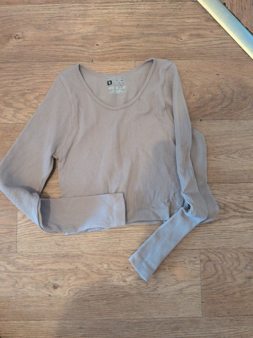 Prettylittlething Small Beige Rib Long Sleeve T-shirt