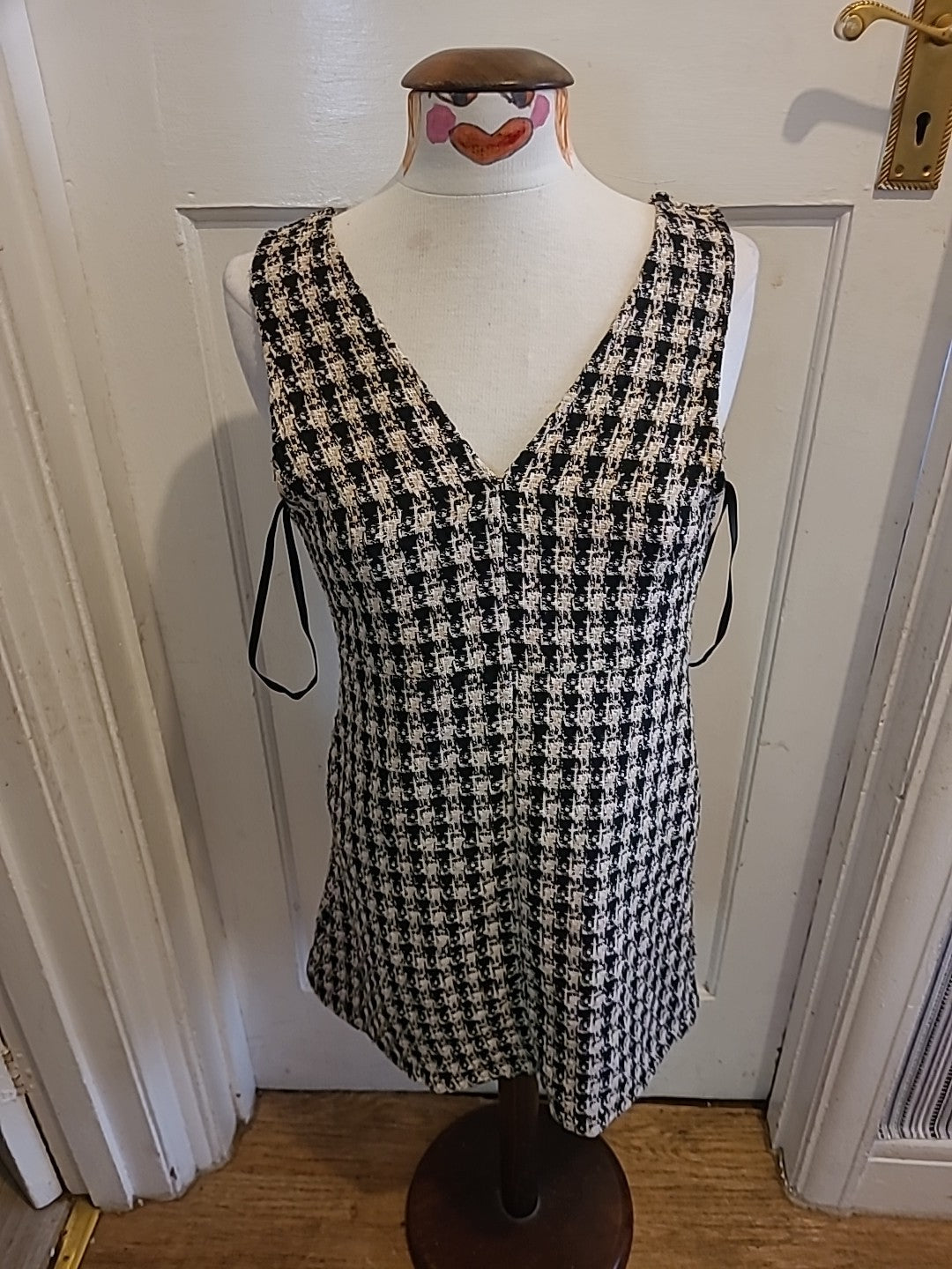 Ladies Primark Size 6 Beige Black Sleeveless Dress