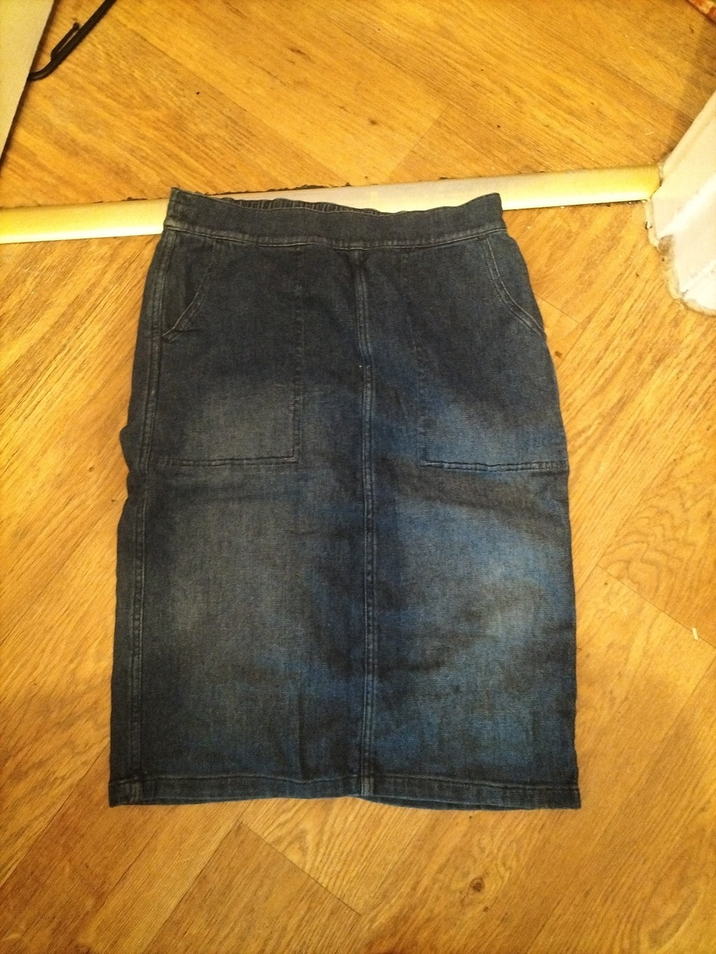 Ladies White Stuff Size 8 Super soft Denim Elasticated Skirt