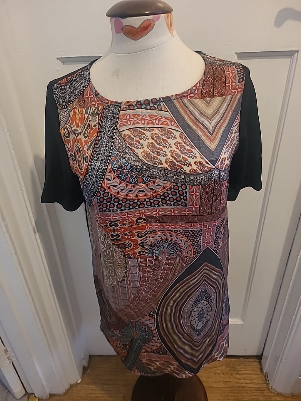 Ladies Tu Size 10 Multi Aztec Short Sleeved Short Dress
