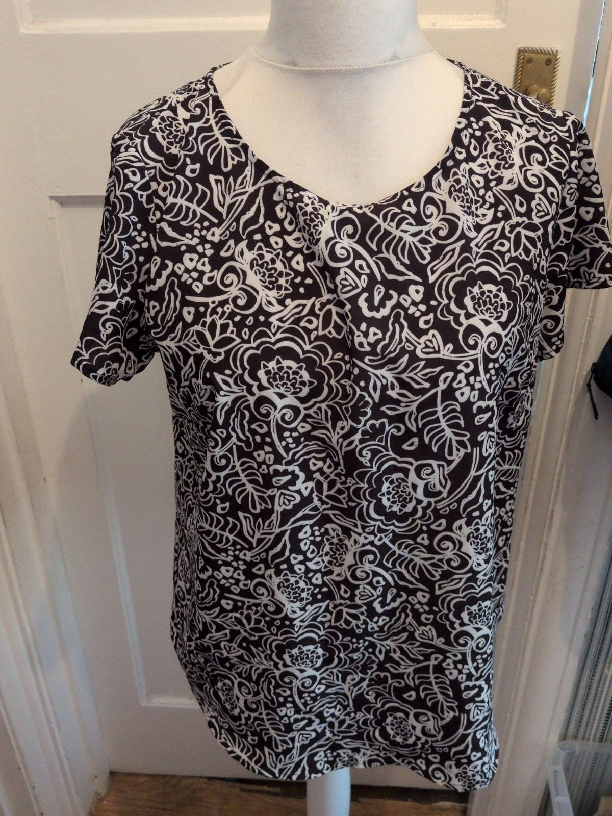Bodyflirt 16 Black And White Short Sleeve Blouse