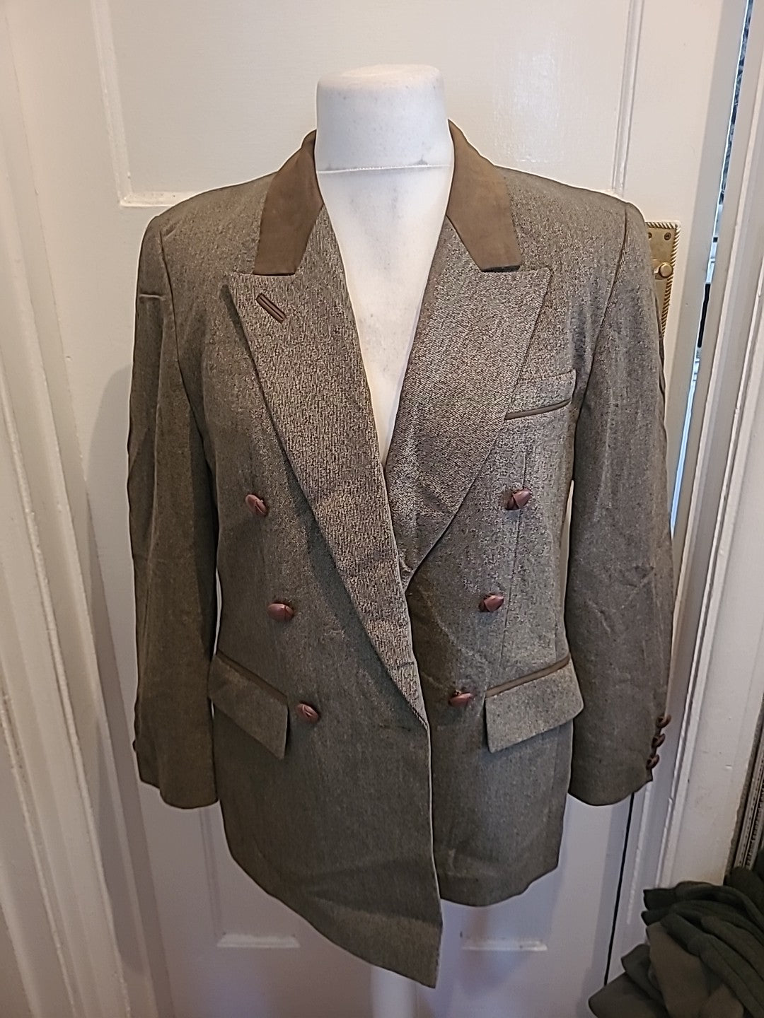 Ladies Size 12 Green Fleck Padded Lined Blazer