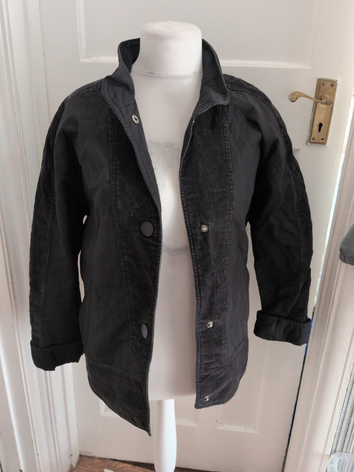 Four Seasons 8 Black Buttoned Jacket