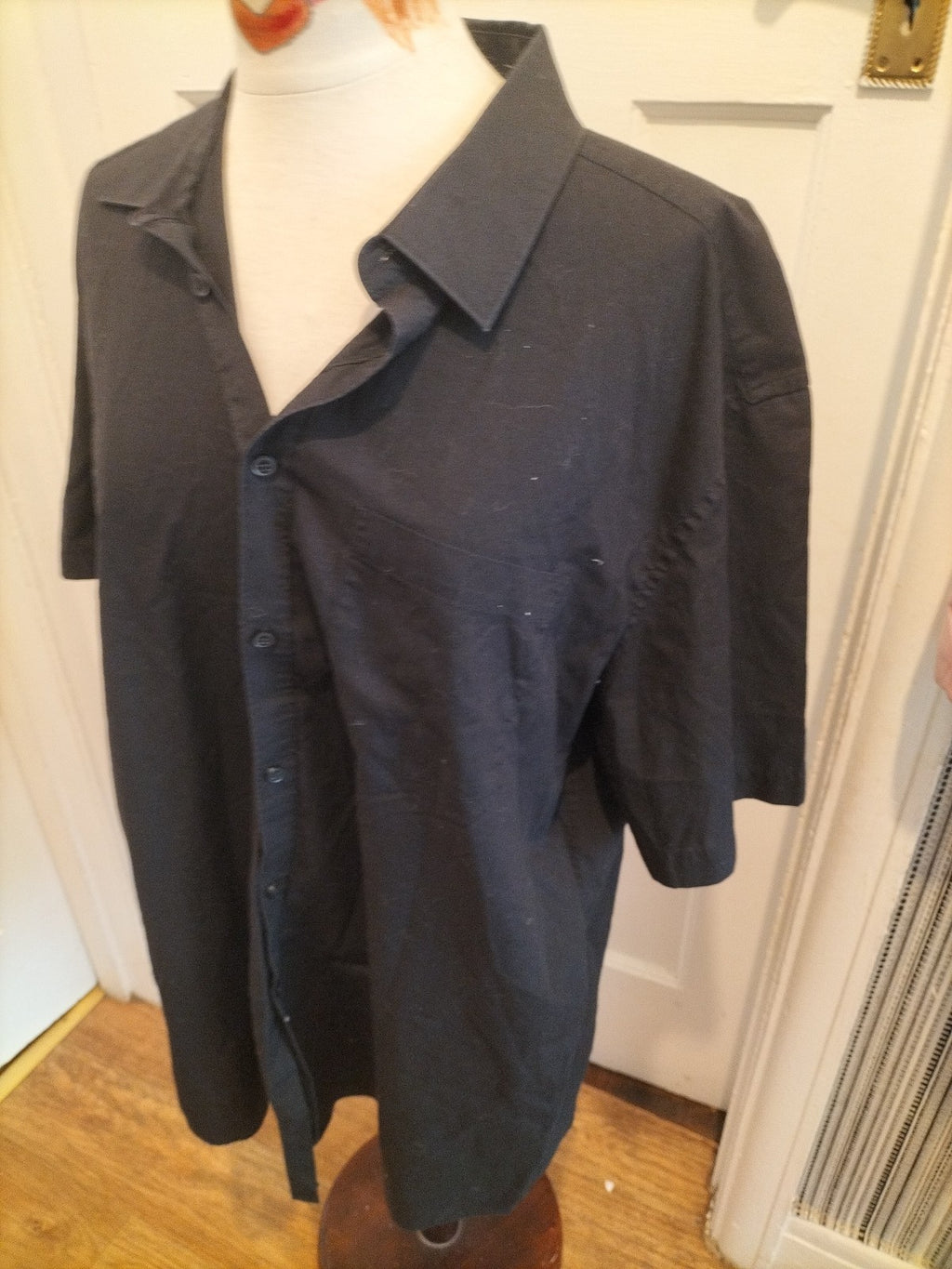Mens Taylor&Wright Size 18" Black Short Sleeved Shirt