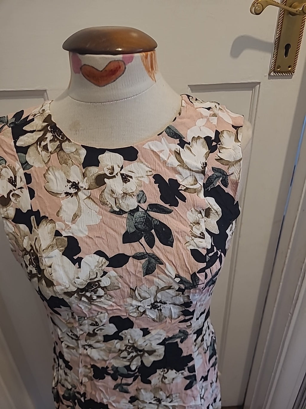 Ladies Dorothy Perkins Size 10 Black Pink Floral Sleeveless Dress