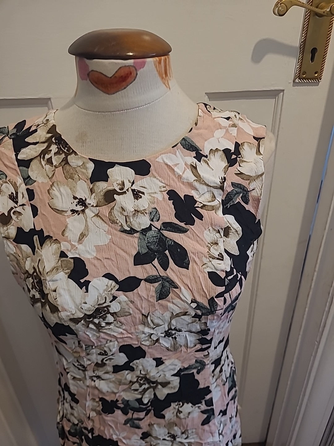 Ladies Dorothy Perkins Size 10 Black Pink Floral Sleeveless Dress