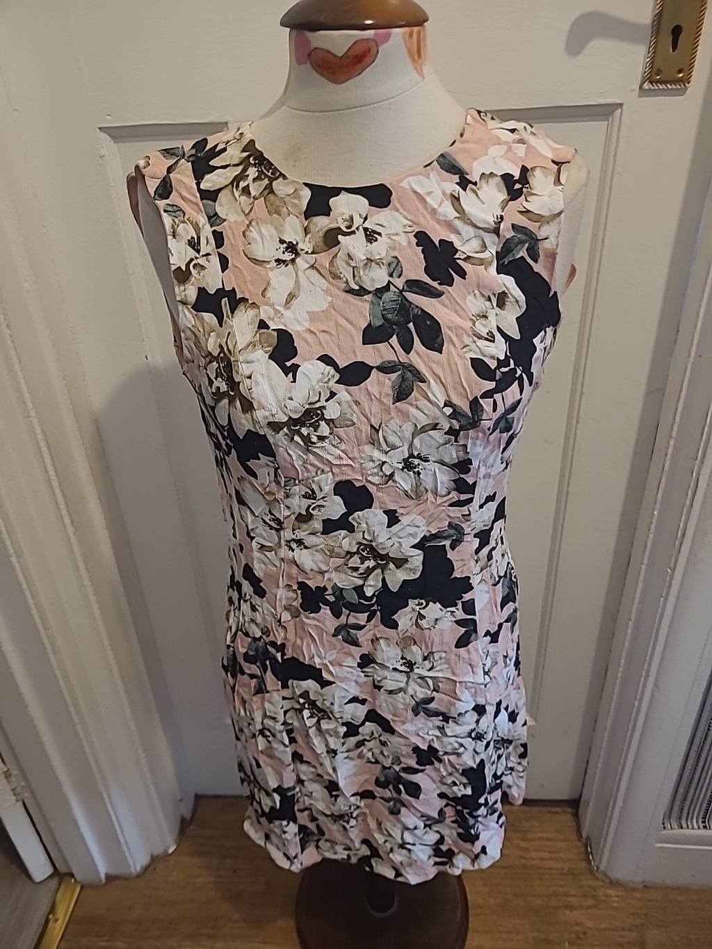 Ladies Dorothy Perkins Size 10 Black Pink Floral Sleeveless Dress