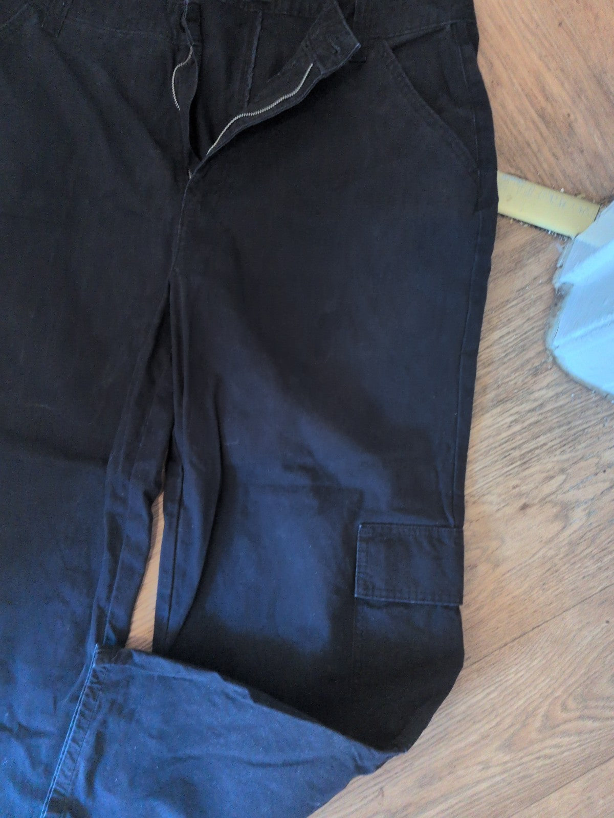 Ladies ASOS Size 16 Black Cargo Jeans