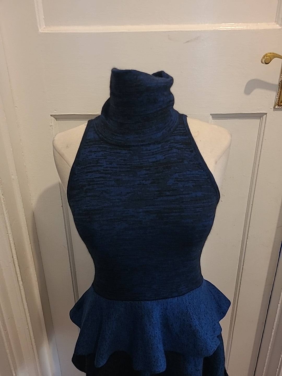 Ladies A.L.C Size Medium Blue Navy Fleck Sleeveless Dress