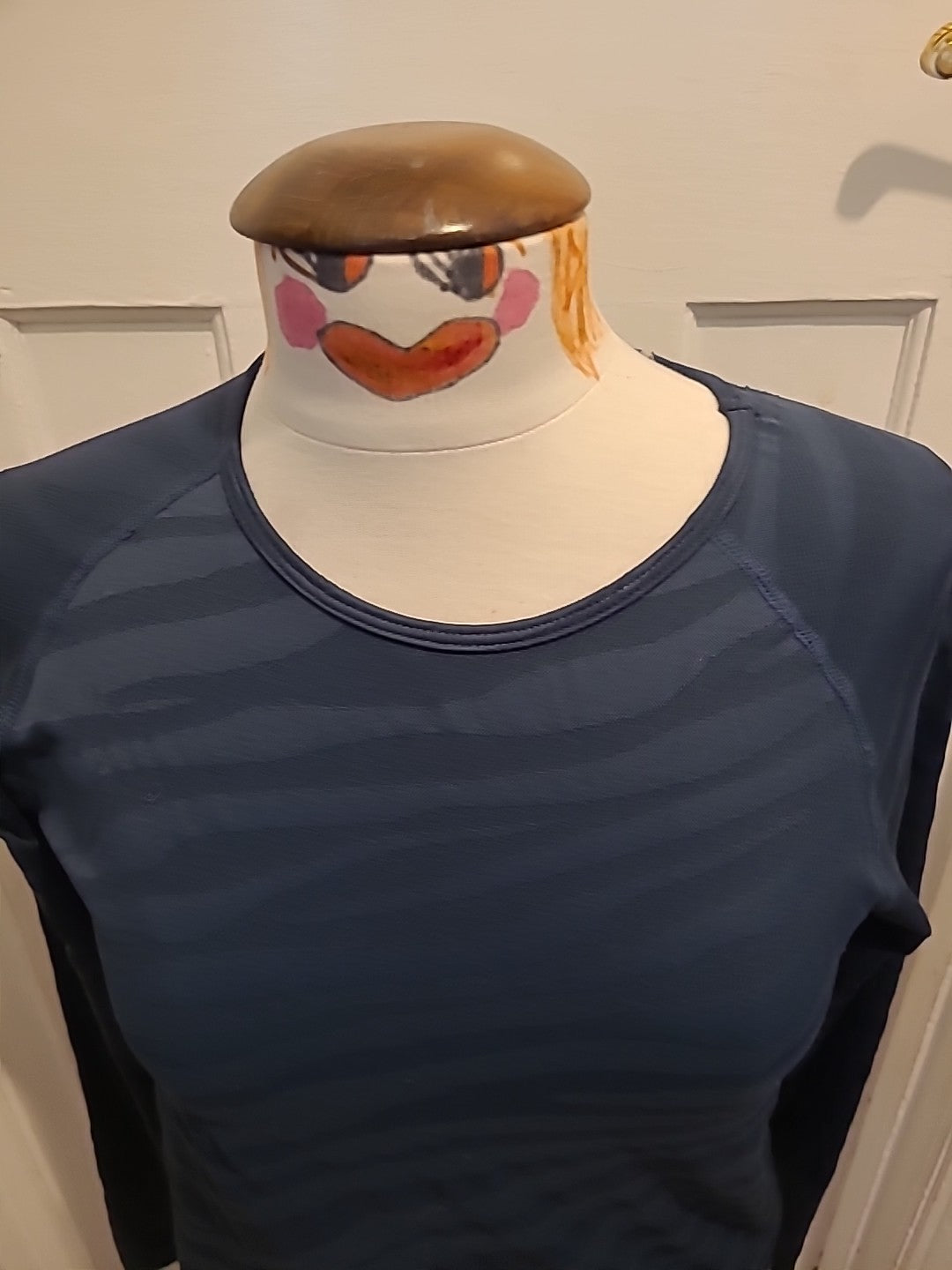 Ladies Tu Size Xl Activewear Long Sleeved Navy Blue Tshirt