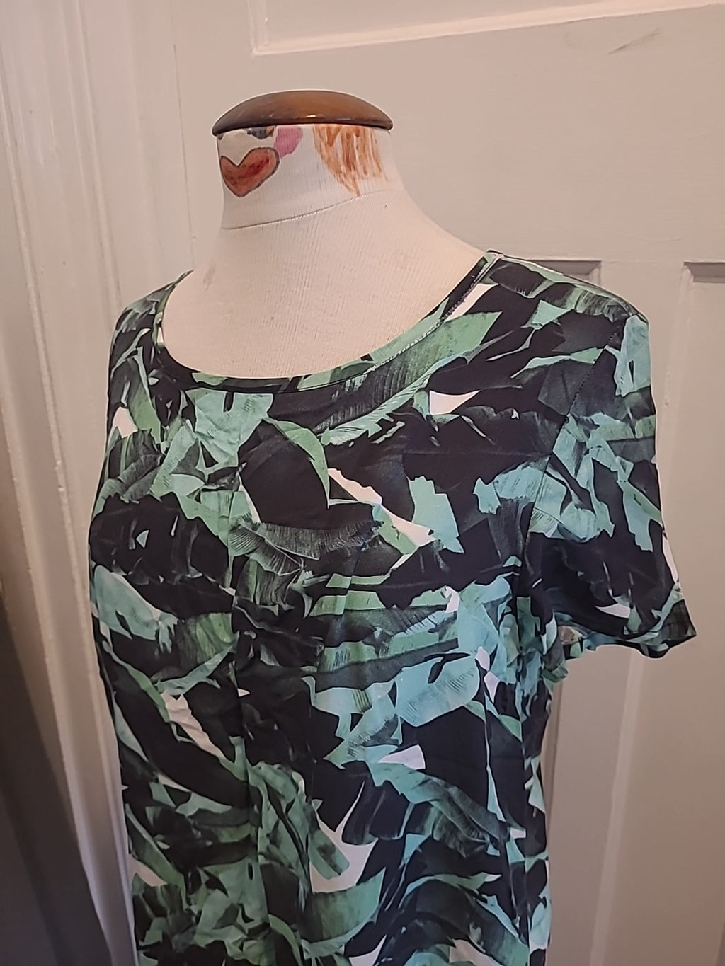 Ladies Viz.a.viz Size Small Green Black Short Sleeved Tshirt