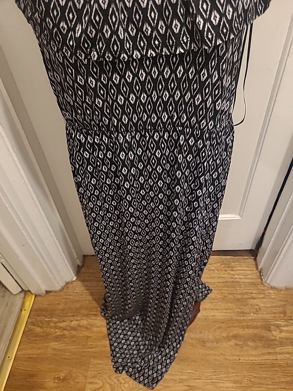 Ladies Tu Size 14 Black/White Diamond Long Length Dress